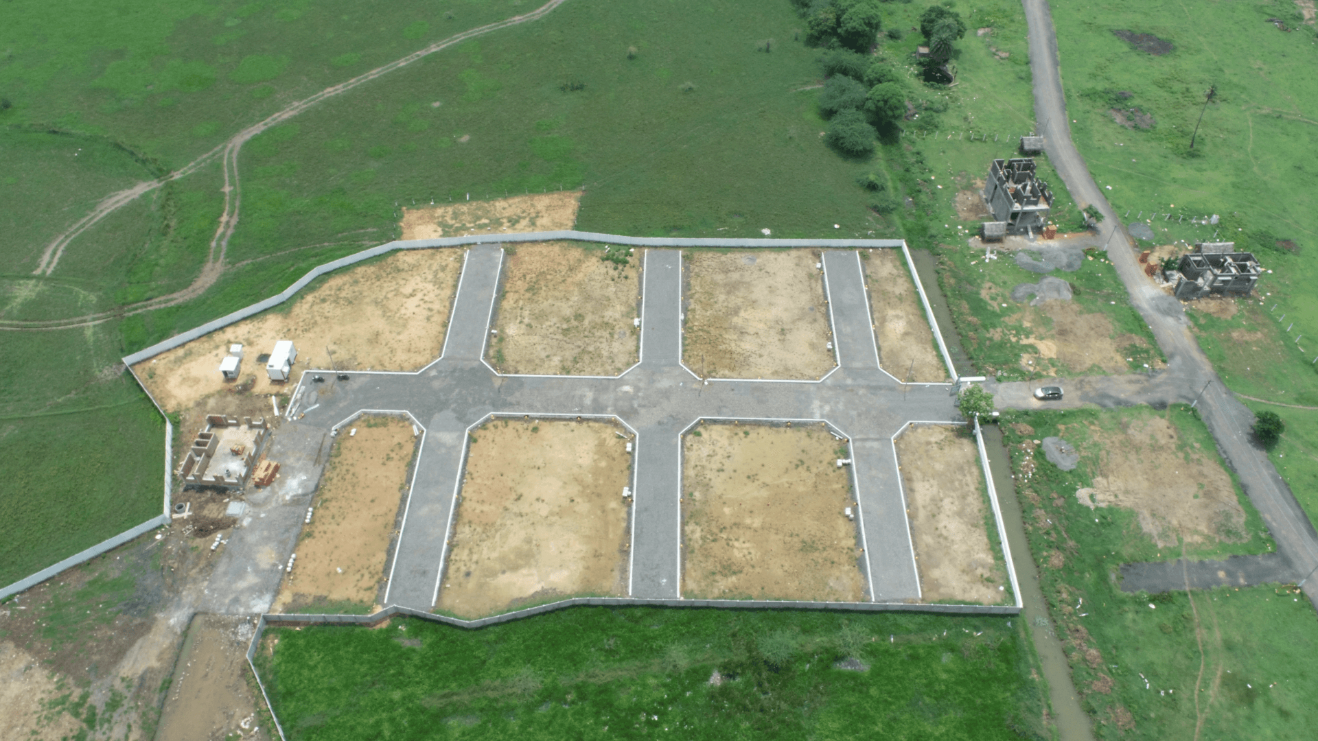 Sameera Iris, Kundrathur